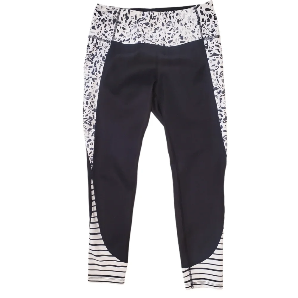 Apana Women's Black Animal Print 7/8 Workout Leggings‎ Medium